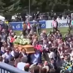 El emotivo aplauso al féretro de Scarponi: un tributo merecido