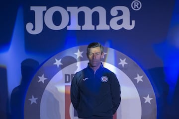 La nueva piel de Cruz Azul y su presentación, en imágenes