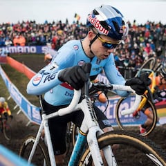 Van Aert y su inicio en ciclocross: “Nunca me sentí tan mal”