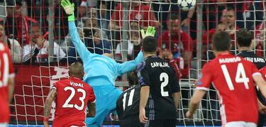 Vidal anota pero Bayern hipoteca la Champions ante Real Madrid