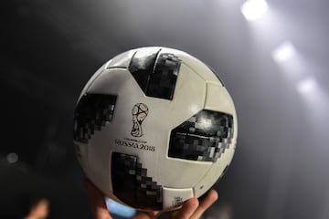 Así es el Telstar 18, el nuevo balón para el Mundial de Rusia