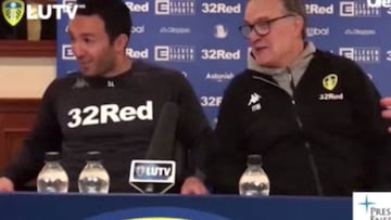 Bielsa gets a few laughs with multilingual press room banter