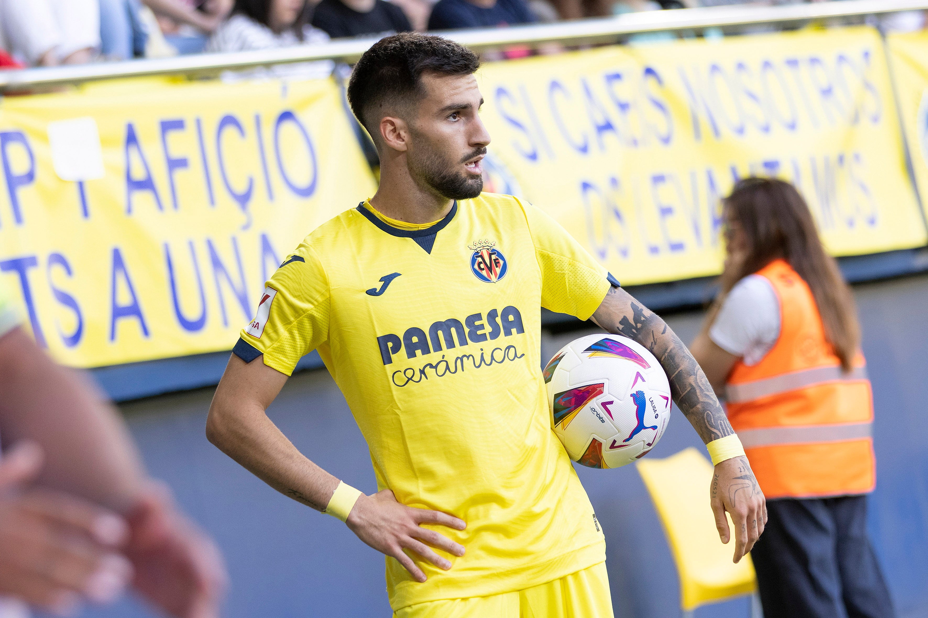 Baena: “Para poder salir del Villarreal tendría que ser un equipo mejor, un top 10 del mundo”