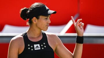 Berlin (Germany), 14/06/2022.- Garbine Muguruza of Spain reacts during her first round match against Andrea Petkovic of Germany at the WTA German Open tennis tournament in Berlin, Germany, 14 June 2022. (Tenis, Alemania, España) EFE/EPA/FILIP SINGER
