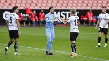 28/11/20 PARTIDO PRIMERA DIVISION 
 VALENCIA CF - ATLETICO DE MADRID 
 JAUME
 WASS
 PAULISTA
 DEFENSA