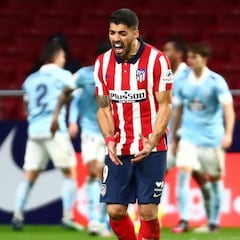 Luis Suárez está desatado arriba... pero ahora hay fisuras en defensa