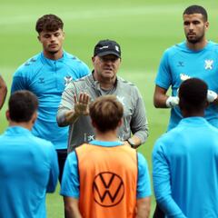 Pepe Mel: “No estará Marlos, pero jugará otro”