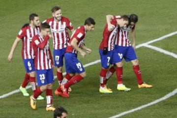 Los jugadores celebran el 3-0 de Griezmann. 