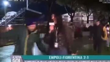 ¡Basta ya! Le tocan el culo a una periodista y la reacción de su compañero es despreciable...