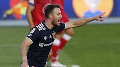 Henríquez deja la U: fue oficializado en su nuevo club