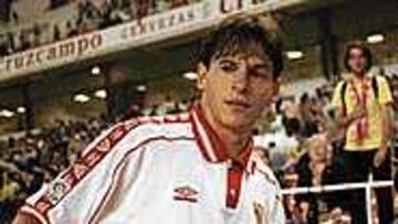 ILUSIONADO. El jugador sevillano está con ganas de poder jugar en el Elche el resto de la temporada.