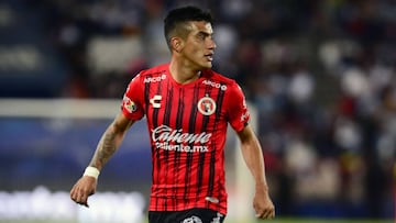 La venta de Barbieri a Xolos puede acabar con Miranda en Racing