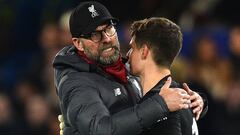 Jurgen Klopp felicita a Kepa.