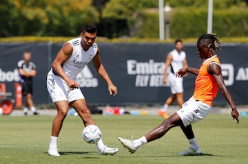 Casemiro y Camavinga.
 