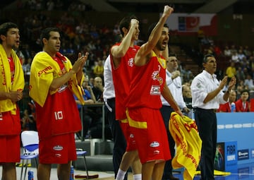 En 2009, España conquistó el oro en el Eurobasket de Polonia tras un gran torneo y una final en la que barrió a Serbia (85-63). En la final, la Selección se fue al descanso 23 puntos por encima en el marcador.
