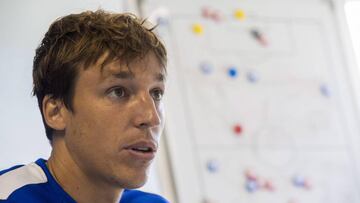 "Lo econ¨®mico no es lo m¨¢s importante sino volver a donde te has sentido querido"