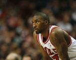What do we know about former Bulls player Ben Gordon hitting his 10-year-old son?