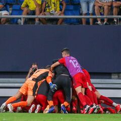 Roberto Torres reina en la locura con una remontada de infarto