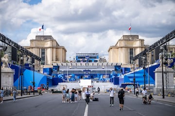 Otra vez, la Torre Eiffel presente. Trocadero, pese a no acoger ningún deporte de forma estática, estará presente en los recorridos del ciclismo en ruta, el triatlón o las maratones. Siendo uno de los puntos desde los que se estructura la ciudad, su protagonismo era prácticamente inevitable. Para los entendidos, es uno de los barios más elegantes de París. Desde su plaza, salen seis avenidas (avenida del Presidente Wilson, avenida Kléber, avenida Raymond Poincaré, avenida de Eylau, avenida Georges Mandel y avenida Paul Doumer), con la explanada del Palacio de Chaillot al sureste, desde la que se divisa uno de los encuadres más famosos de la Dama de Hierro.