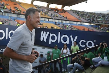 Hace un año, en el mes de junio, el entrenador pereirano volvía a Medellín después de un paso por la selección de Paraguay. Hace unas semanas renovó su contrato.