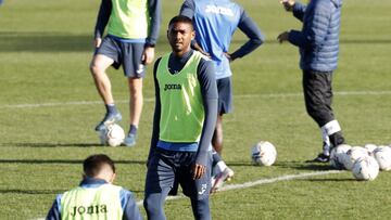 La enfermería azulona se vacía