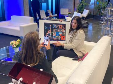 Raquel Martín Skilton, con Garbiñe Muguruza.