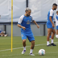 La Sub-20 convoca a Mella, que será baja ante el Sporting