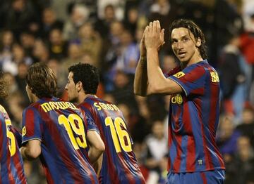 Zlatan Ibrahimovic fich¨® por el Barcelona en 2009 por 66 millones de euros, lo que fue entonces el fichaje m¨¢s caro de la historia del club catal¨¢n. Su carrera estaba en el mejor momento pero la falta de entendimiento con Guardiola le llev¨® a ser cedido al Milan.