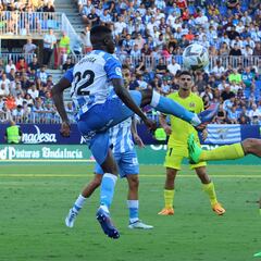 Pruebas de todos los colores en el Málaga: 26 jugadores en 7 jornadas
