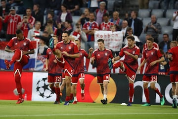 Bayern Munich players warming up before the game.