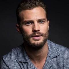 Jamie Dornan fue hospitalizado con síntomas de infarto tras ser envenenado por una oruga