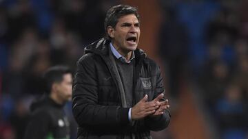 Pellegrino aplaude a sus jugadores en el partido de Copa ante el Leganés.