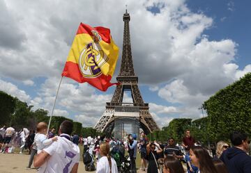 Real Madrid fans by the Eiffel Tower ahead of the 2022 Champions League final against Liverpool. 