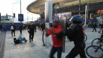 Alfredo Relaño takes a look at the events outside the State de France on Saturday night, where local thugs robbed football fans.