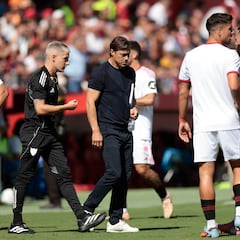 Almeyda pide un delantero