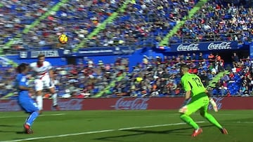 Christian Santos sigue 'on fire': cabezazo perfecto a la red