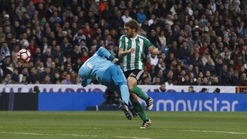 Keylor se salva de la roja ante el Betis