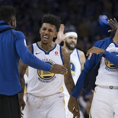 Los Warriors abusan también de El Proceso: +129 en seis partidos