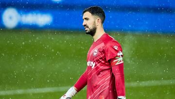 Fernando Pacheco con el Deportivo Alav&eacute;s ante la Real.