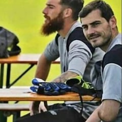 James, Quintero y Queiroz, envían mensajes de apoyo a Iker Casillas