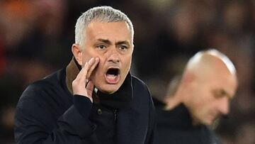 Mourinho solo ve posible frenar al City en los despachos