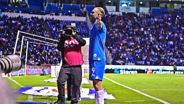 Carlos Rotondi celebrates his goal 1-2 of Cruz Azul during the 12th round match between Puebla and Cruz Azul as part of the Liga BBVA MX, Torneo Apertura 2024 at Cuauhtemoc Stadium on October 18, 2024 in Puebla, Mexico.