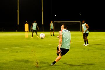 Los 24 convocados por Néstor Lorenzo realizaron trabajos de activación y movilidad en el gimnasio de la sede de la Federación Colombiana de Fútbol en Barranquilla.