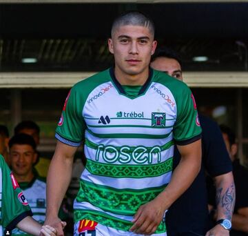 Neculhueque con la camiseta de Temuco en el Germán Becker.