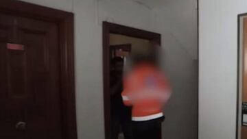 Un youtuber rocía con gas lacrimógeno a un pizzero. Imagen: YouTube