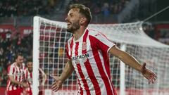 Stuani, delantero del Girona, tras marcar un gol.