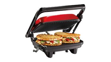 Esta sandwichera tiene 6,000 opiniones en Amazon y es ideal para paninis