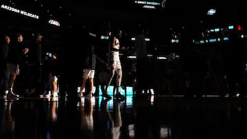 The No. 5 seeded Houston eliminated Arizona in Sweet 16 to advance to NCAA tourney Elite Eight. Tommy Lloyd: &quot;Tonight was just a little bit too much for us&quot;