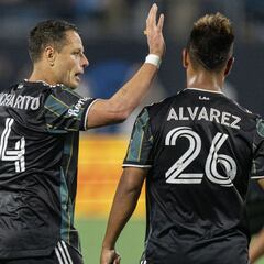 Efraín Álvarez desplaza a Chicharito como el mejor mexicano del LA Galaxy