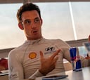 El Mundial vuelve al trabajo con un accidente de Neuville